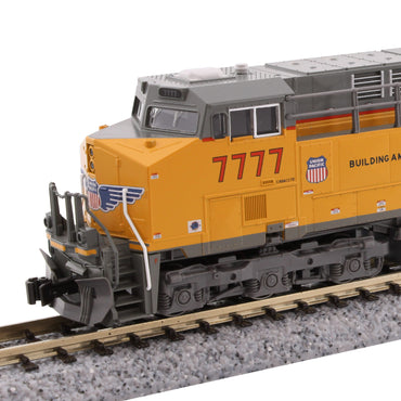 Kato 176-8967 N GE ES44AC GEVO, Union Pacific #7777 (DC Silent)