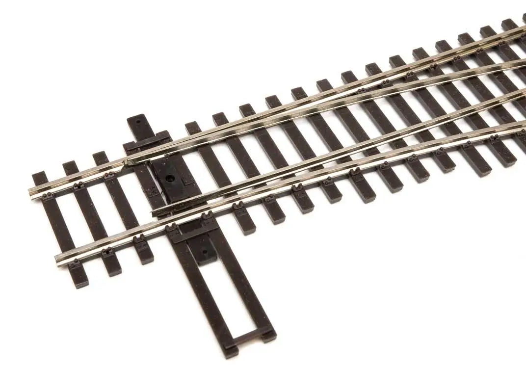 Walthers Track 948-83014 HO DCC-Friendly #4 Right Hand Turnout, Code 83 Nickel Silver