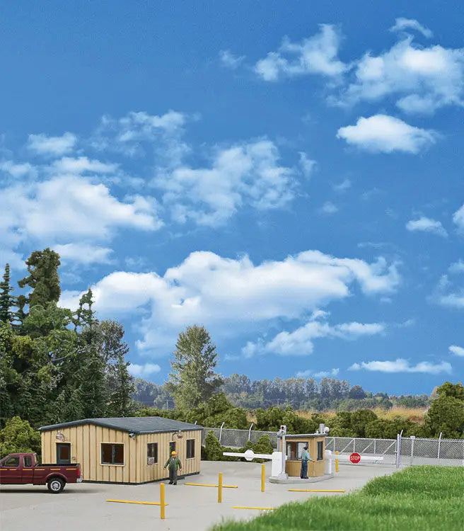 Walthers Cornerstone 933-4076 HO Modern Guard Shack Kit