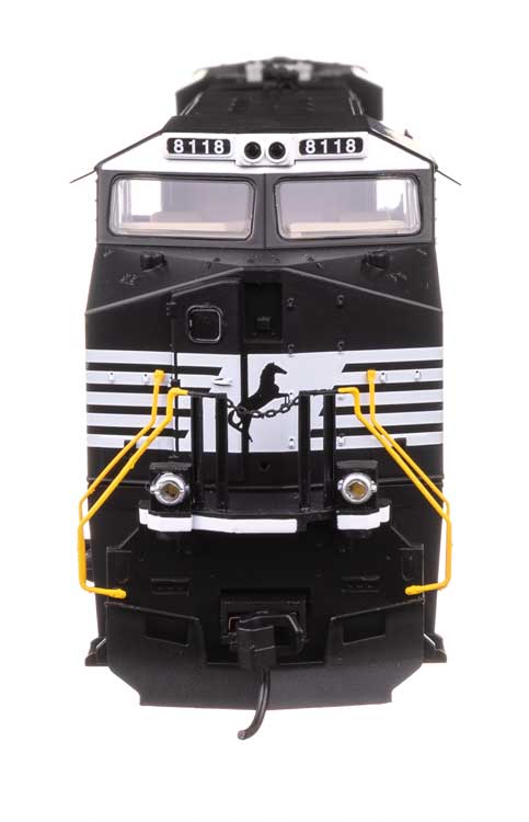 WalthersMainline 910-10231 HO GE ES44AC GEVO, Norfolk Southern #8013 (DC Silent)
