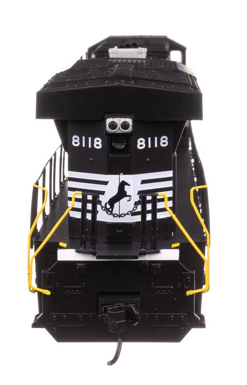 WalthersMainline 910-10231 HO GE ES44AC GEVO, Norfolk Southern #8013 (DC Silent)