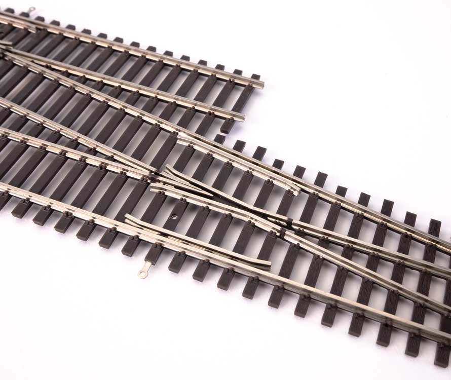 WalthersTrack 948-83076 HO DCC-Friendly #6 Single Right Hand Crossover, Code 83 Nickel Silver
