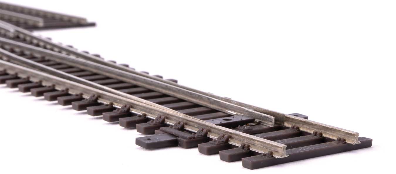 WalthersTrack 948-83076 HO DCC-Friendly #6 Single Right Hand Crossover, Code 83 Nickel Silver