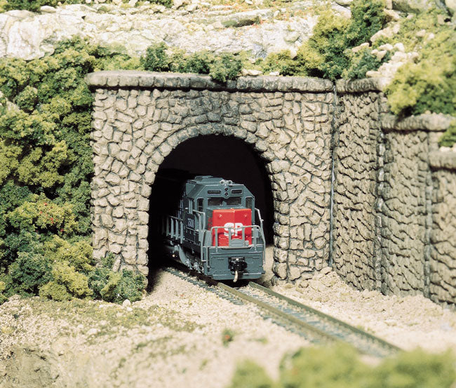Woodland Scenics C1255 HO Tunnel Portal, Random Stone Single Track 1pc